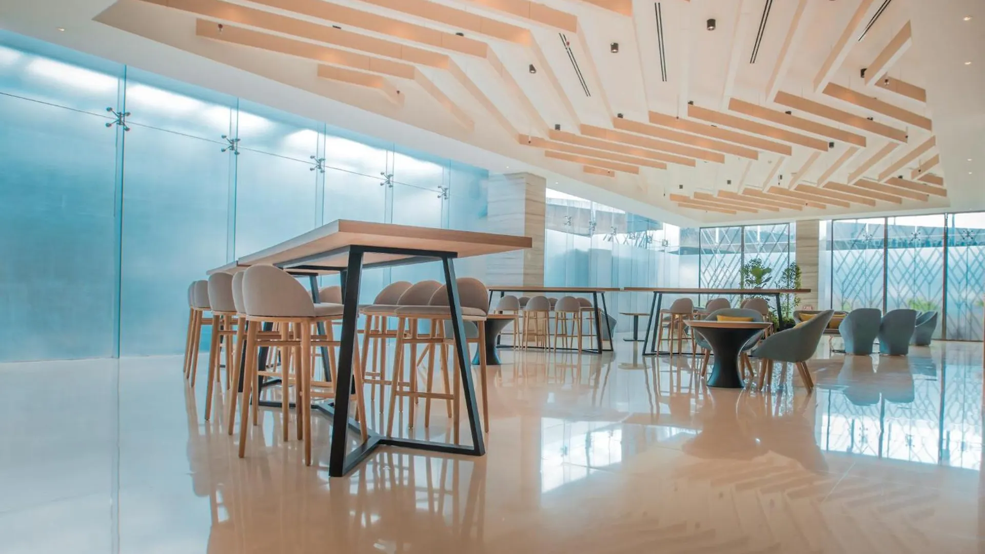***  Holiday Inn Express Manila Newport City, An Ihg Hotel Paranaque City Philippines